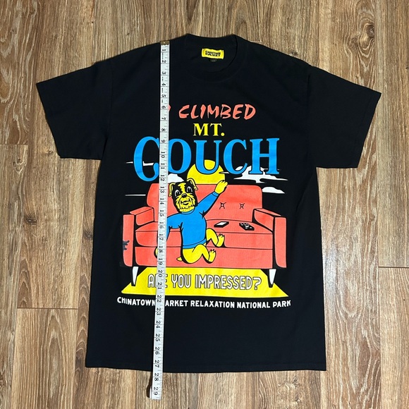 Chinatown Market I Climbed Mt. Couch T-Shirt Size Medium - Picture 3 of 5